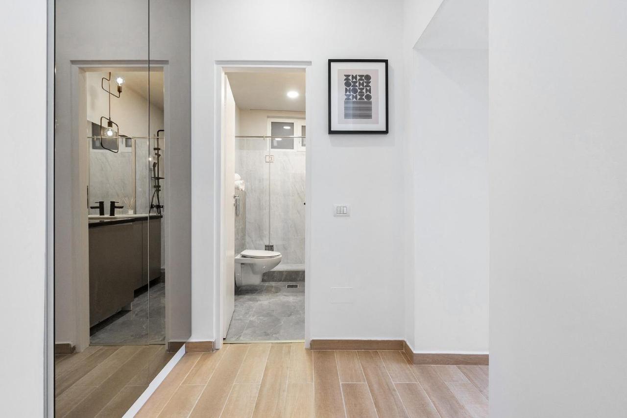 Qult - Misty Night Apartment Bucharest Luaran gambar
